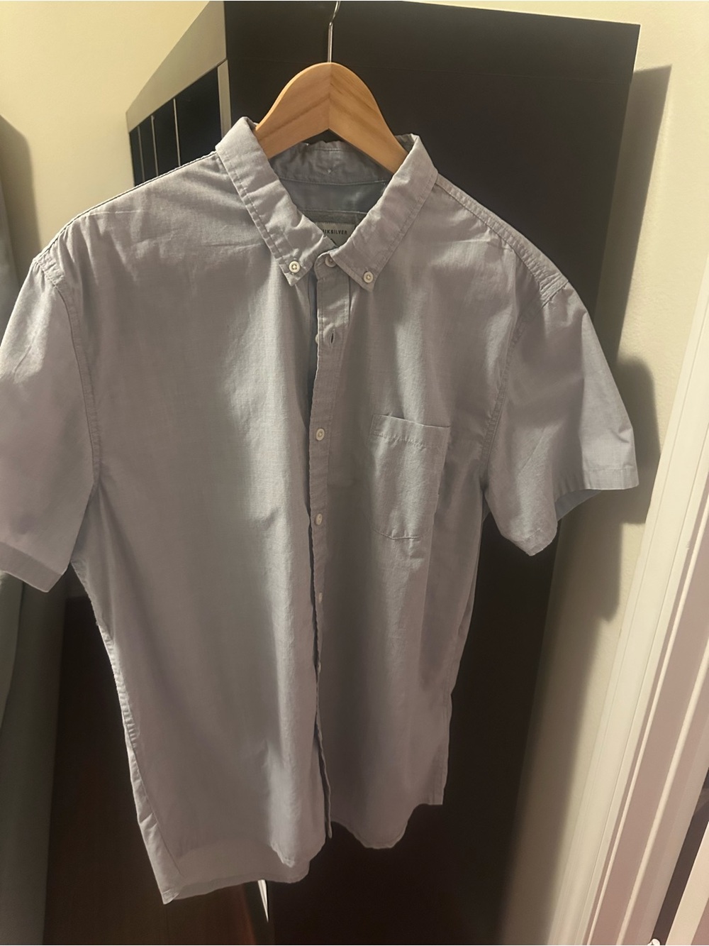 Quiksilver Light Blue Short-Sleeve Button-Down Shirt